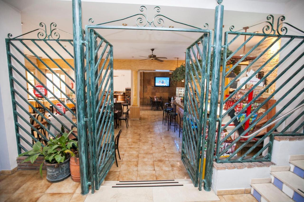 Hostal La Ermita Nerja Εξωτερικό φωτογραφία