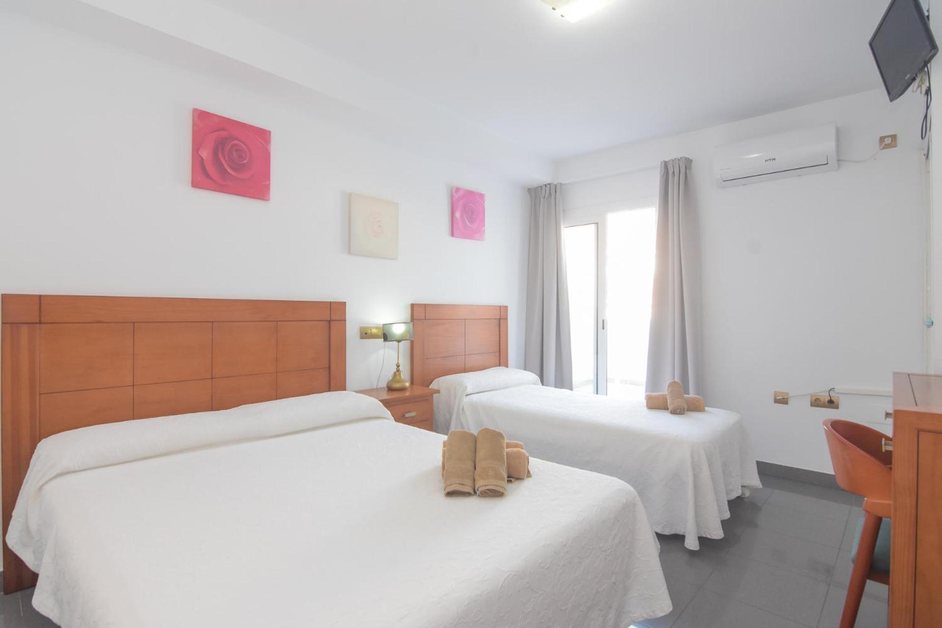Hostal La Ermita Nerja Εξωτερικό φωτογραφία